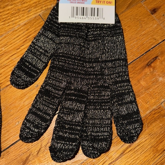 NWT Juncture women’s 2 piece winter bundle toboggan hat cap gloves black silver - Picture 5 of 9